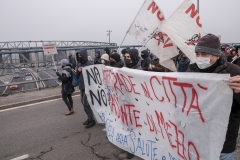 Bologna, dicembre 2021. "No autostrade in città, no Passante di Mezzo". Manifestazione contro l'ampliamento di autostrada e tangenziale nel tratto cittadino.