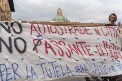 Bologna, aprile 2023. Spentolata di protesta contro la realizzazione del Passante di Mezzo in Piazza Maggiore.